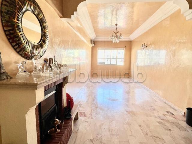 OFFRE URGENT Bel appartement à vendre à La Gironde. Surface totale 93 m². Terrasse et ascenseur