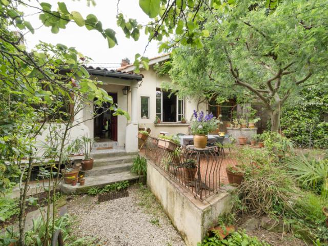 OFFRE ACCEPTÉE GUILHEMERY GRANDE MAISON 185m2 HABITABLE av
