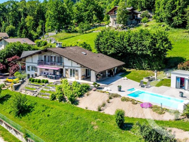 Offrez vous un cadre de vie hors du commun avec cette propri. 337m² Thyez