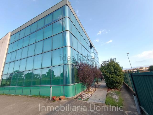 Oficina, Maçanet de la Selva