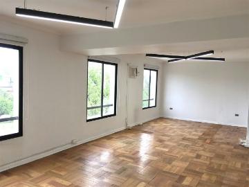 OFICINA Metro Parque Bustamante esquina Fco Bilbao | 3 Espacios por CLF 40.00 en Providencia