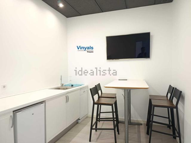 Oficina, Montgat
