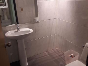 Oficina o Casa Oficina en Arriendo en Las Condes 8 dormitorios 4 baños