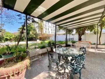 Oficina o Casa Oficina en Arriendo en Providencia 6 dormitorios 4 baños