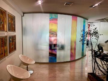 Oficina o Casa Oficina en Venta en Huechuraba 3 dormitorios 2 baños