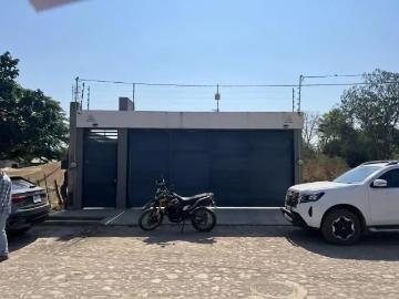 Oficina Autlán Vende Casa independiente en Calle Girasol 188, Autlán de Navarro