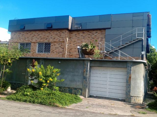 Oficina alquiler a estrenar California Norte Calle cerrada Caracas