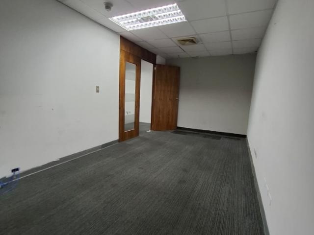OFICINA – ALQUILER CHUAO 150 M2