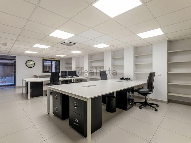 Oficina, Andratx
