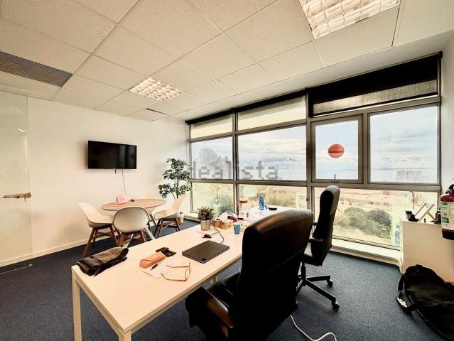 Oficina, Badalona