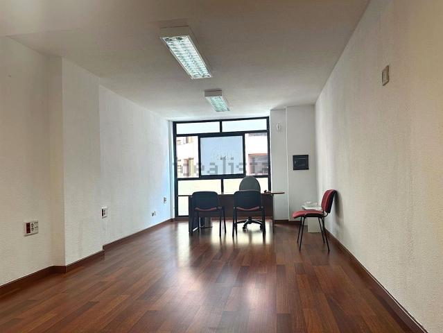 Oficina, Benalúa, Alicante / Alacant