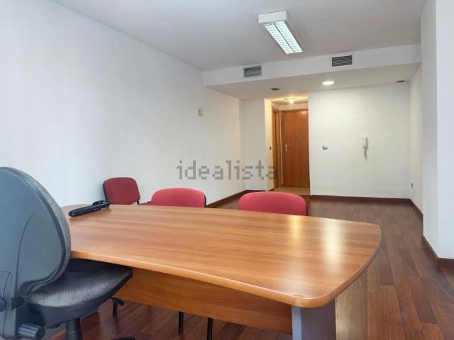 Oficina, Benalúa, Alicante / Alacant