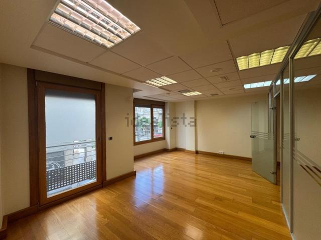 Oficina, Baiona
