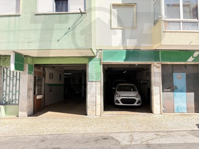 Oficina Chave na Mão pronto a faturar com 2 portões no centro amadora 335.000€