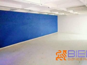 Oficina con bodega