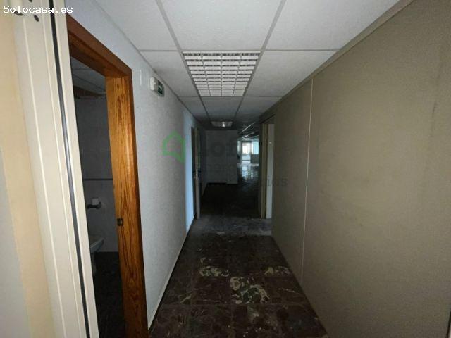 OFICINA CON POSIBILIDAD DE APARTAMENTOS TURÍSTICOS ZONA CENTRO