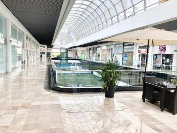 Oficina, consultorio o local con seguridad en renta