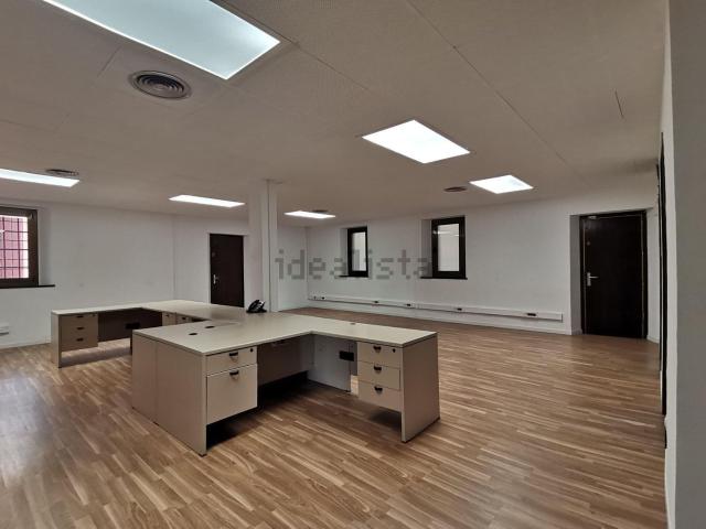 Oficina, Cornellà de Llobregat