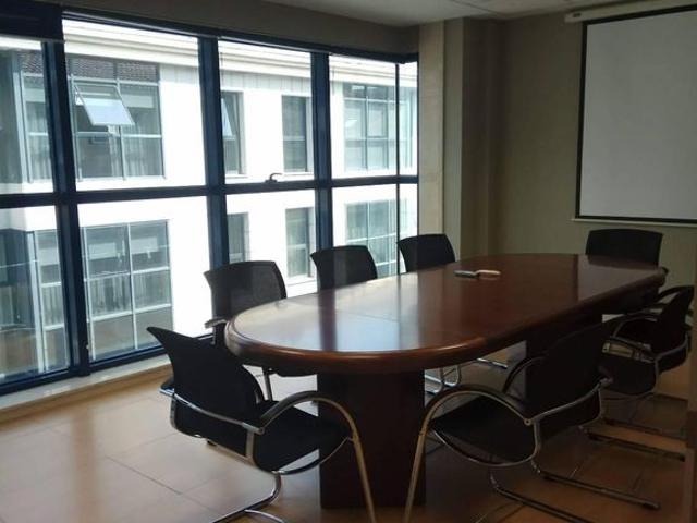 Oficina de alto standing de 220 mq en venta Santiago de Compostela, España