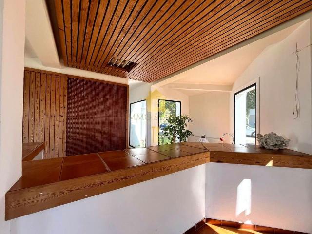 Oficina de alto standing de 250 mq en alquiler Empuriabrava, Cataluña