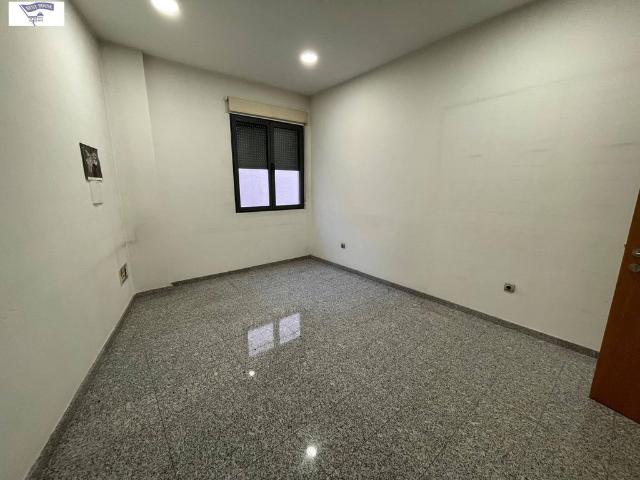 Oficina de alto standing de 300 mq en alquiler Albacete, España
