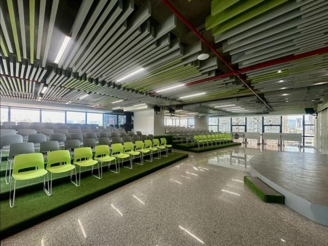 Exclusiva oficina en alquiler Nueva Caracas, Venezuela