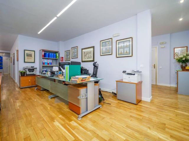 Oficina de lujo de 147 mq en alquiler Madrid, España
