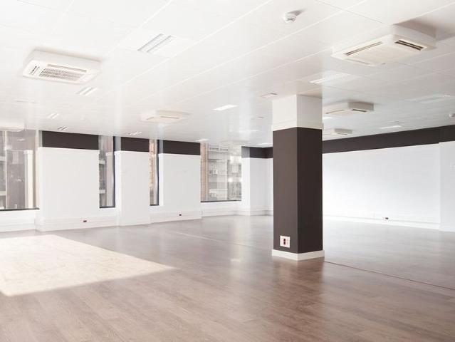 Oficina de lujo de 297 mq en alquiler Barcelona, España