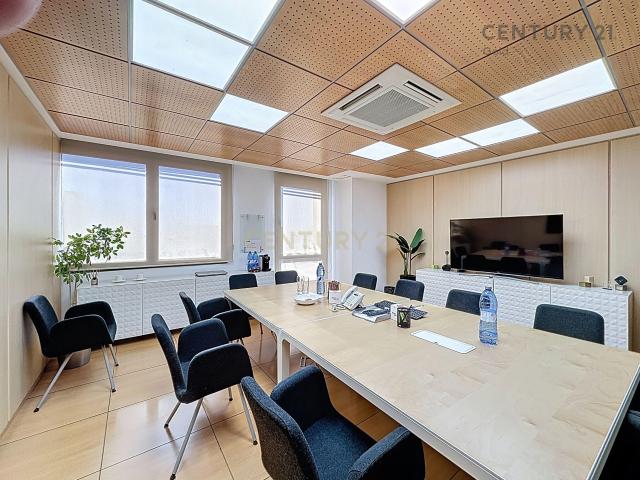 Oficina de lujo en Málaga con vistas a la ciudad