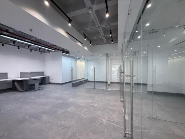 Exclusiva oficina en venta Nueva Caracas, Distrito Capital