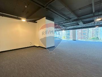 Oficina de lujo el golf planta libre 311,6 metros | Espacios por CLF 196.00 en Las Condes