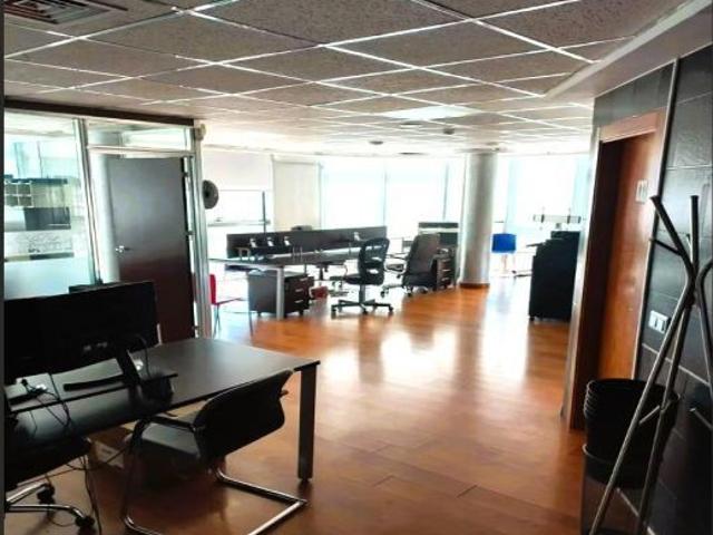 Oficina de 95 m2 en alquiler o venta, en Molina de Segura