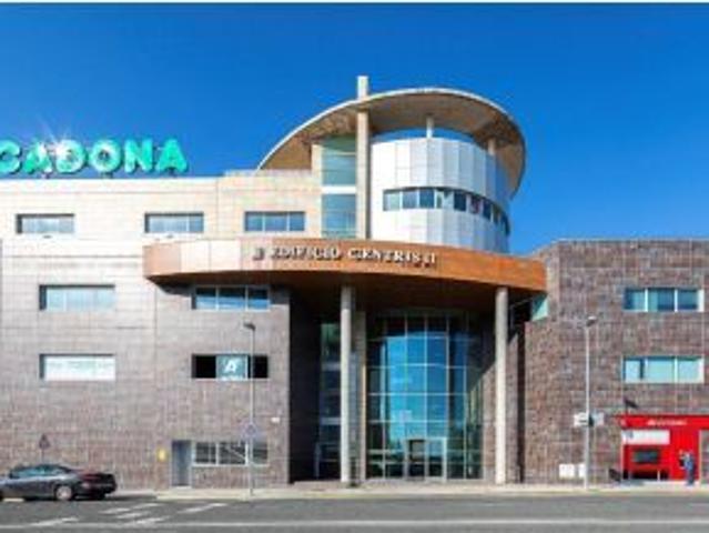 OFICINA DISPONIBLE EN EDIFICIO CENTRIS II
