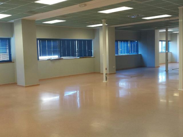 OFICINA DISPONIBLE EN ZONA EMPRESARIAL DE SEVILLA ESTE