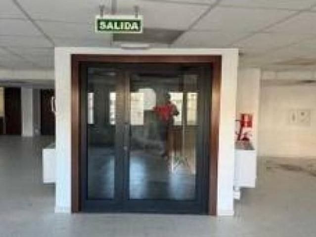 Oficina exterior en el centro de la ciudad de Mataró