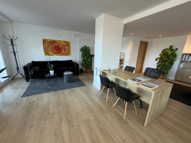 Oficina, Eivissa