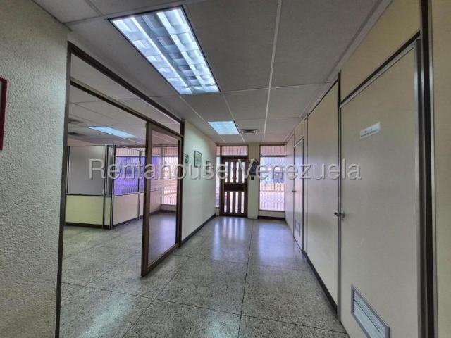 Oficina en Alquiler en Maracaibo Zulia 113 m2