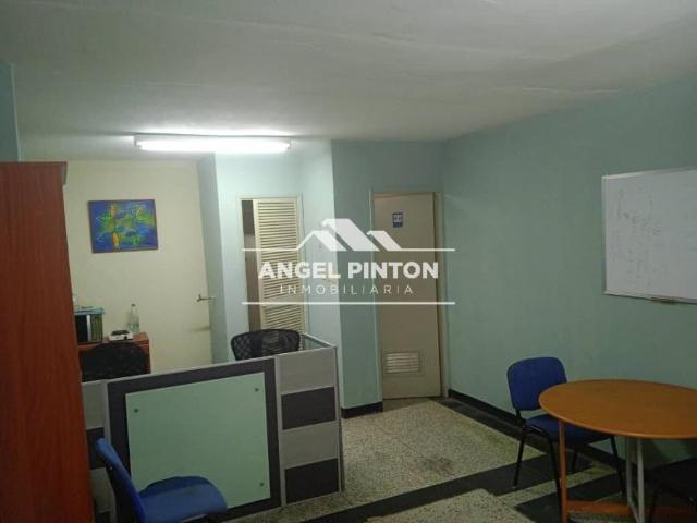 Oficina en Alquiler en Maracaibo Zulia 32 m2. 1 hab