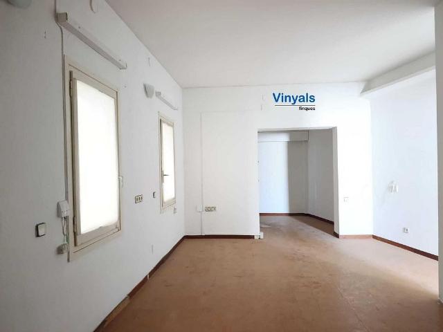 Oficina en alquiler en Mataró, de 34 m² por 290