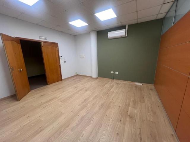 Oficina en alquiler en Ourense, Centro