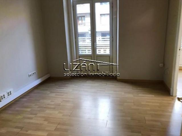 Oficina en alquiler en Oviedo, Oviedo