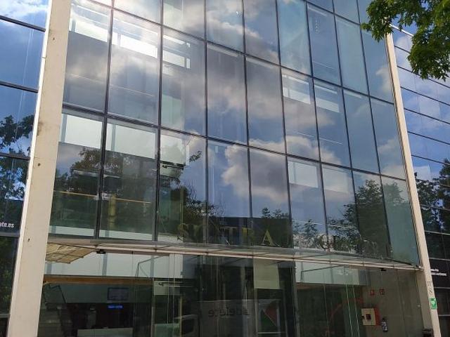 Oficina en alquiler en avenida Corts Catalanes, Sant Cugat del Vallès, de 175 m² por 2.850