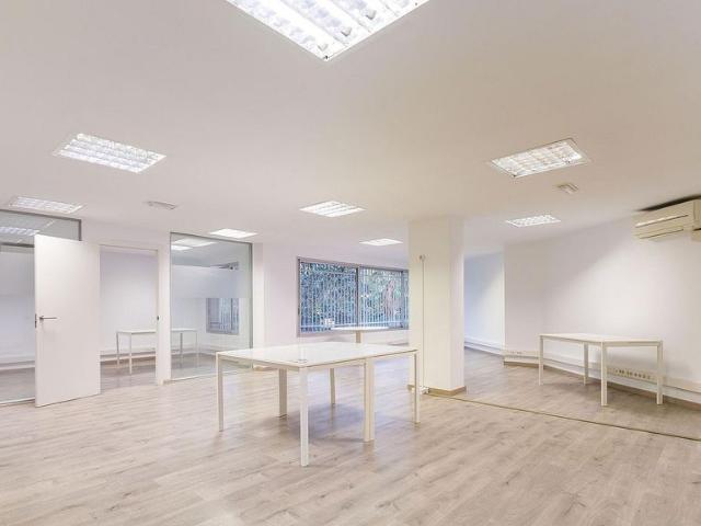 Oficina en alquiler en avenida De Josep Tarradellas, Barcelona, de 125 m² por 1.724