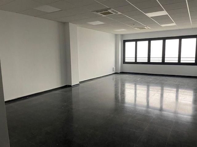 Oficina en alquiler en avenida De L'exèrcit, Lleida, de 57 m² por 300