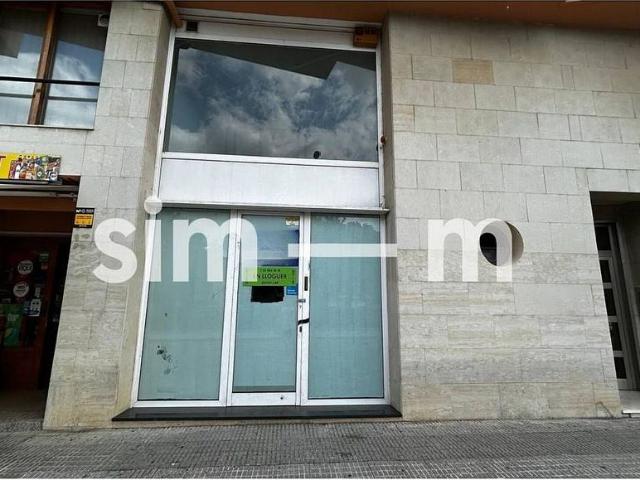 Oficina en alquiler en avenida Dels Països Catalans, Vic, de 129 m² por 750