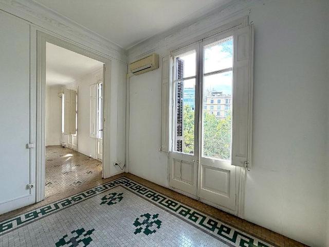 Oficina en alquiler en avenida Diagonal, Barcelona, de 188 m² por 4.000