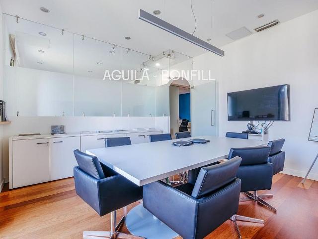 Oficina en alquiler en avenida Diagonal, Barcelona, de 120 m² por 2.900