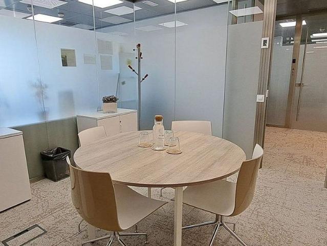 Oficina en alquiler en avenida Diagonal, Barcelona, de 26 m² por 3.700