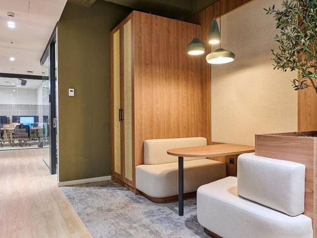 Oficina en alquiler en avenida Diagonal, Barcelona, de 35 m² por 4.100
