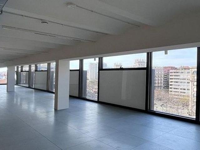 Oficina en alquiler en avenida Diagonal, Barcelona, de 541 m² por 17.312